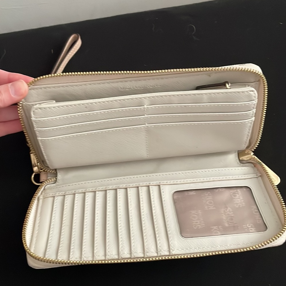 Michael Kors continental wallet - Picture 3 of 9